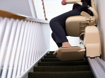 Le Guide Complet 2023 du Monte-Escalier pour Personnes Âgées