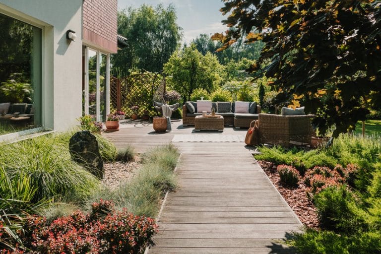 Lire la suite à propos de l’article Décoration extérieure : 4 astuces pour bien décorer son jardin