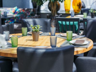 Le mobilier, un atout stratégique pour l’ambiance de votre restaurant